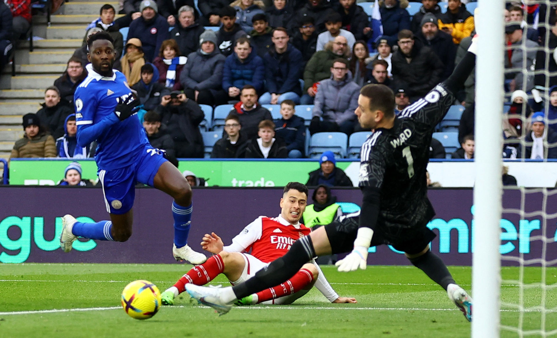 试图重建他 试图重建他